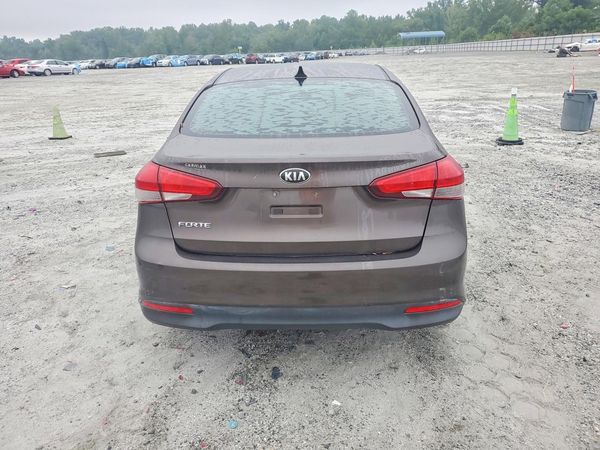 2017 KIA FORTE LX Base