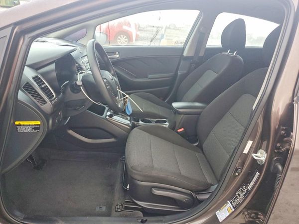 2017 KIA FORTE LX Base