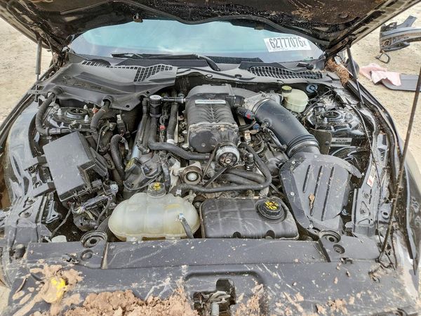 2017 FORD MUSTANG GT Coupe — Engine bay