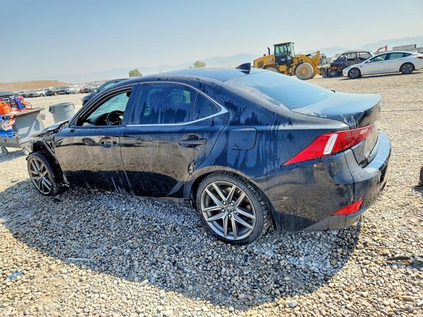 2016 LEXUS IS 300