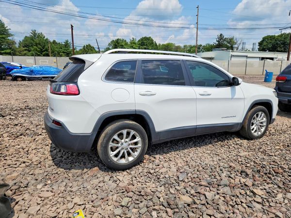 2019 JEEP CHEROKEE LATITUDE FWD