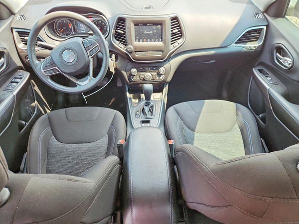 2019 JEEP CHEROKEE LATITUDE FWD