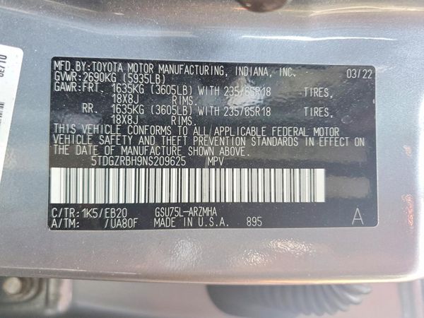 2022 TOYOTA HIGHLANDER XLE