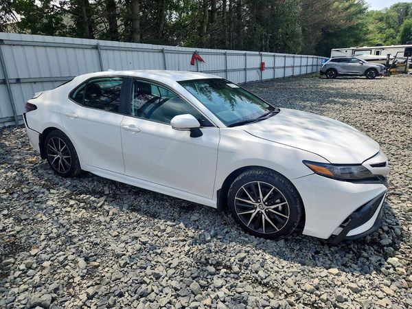 2023 TOYOTA CAMRY