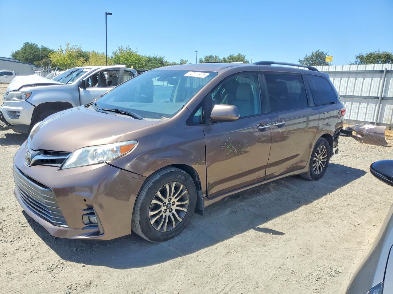 2018 TOYOTA SIENNA