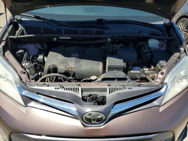 2018 TOYOTA SIENNA