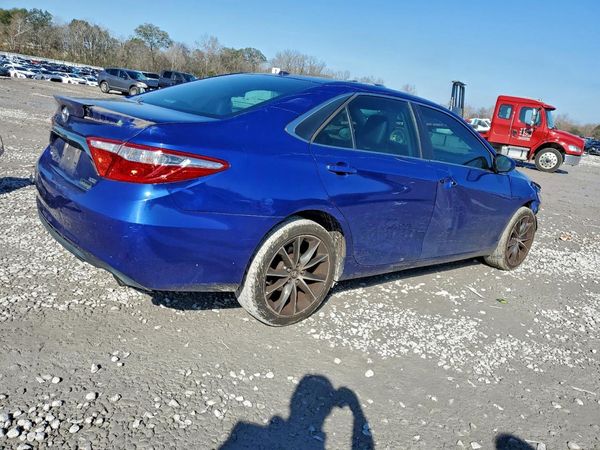 2015 TOYOTA CAMRY