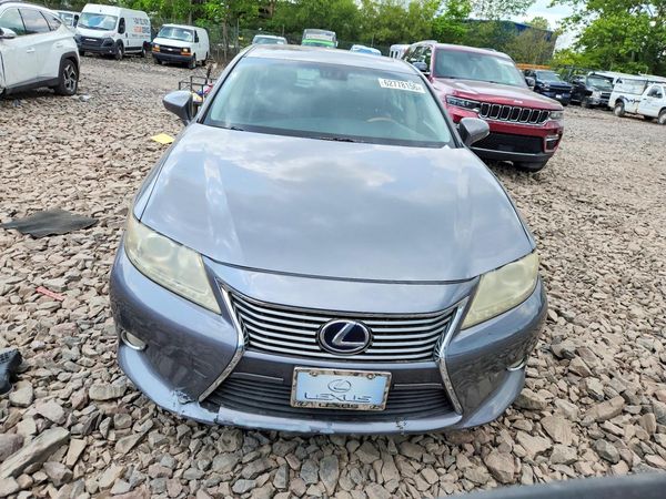 2013 LEXUS ES