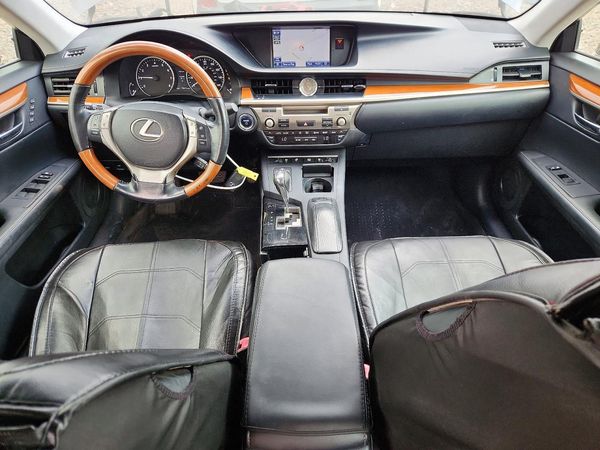 2013 LEXUS ES