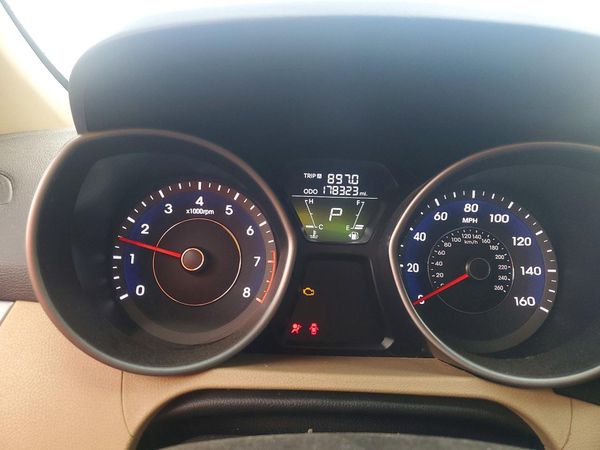 2013 HYUNDAI ELANTRA