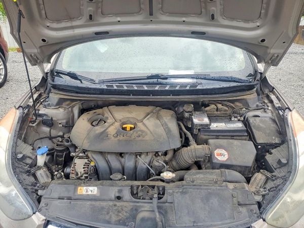 2013 HYUNDAI ELANTRA
