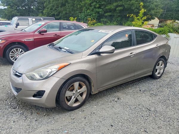 2013 HYUNDAI ELANTRA