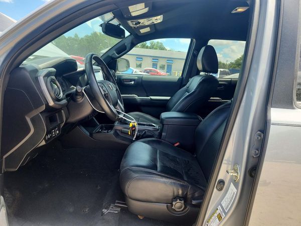 2017 TOYOTA TACOMA