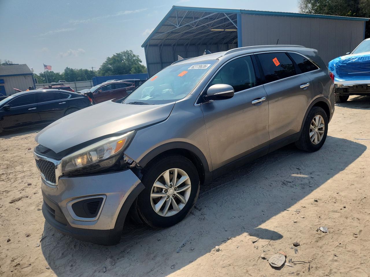 2017 KIA SORENTO L, LX — Front 3/4
