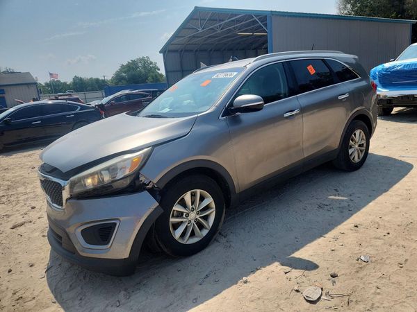 2017 KIA SORENTO L, LX — Front 3/4