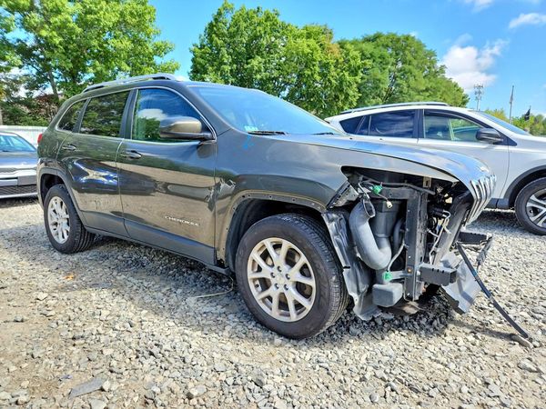2015 JEEP CHEROKEE LATITUDE 4X4