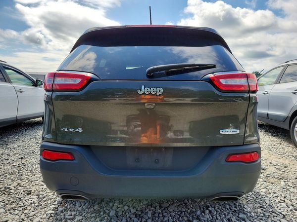 2015 JEEP CHEROKEE LATITUDE 4X4
