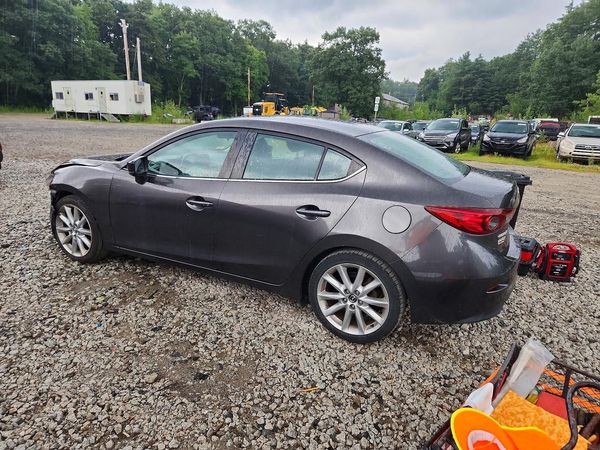 2017 MAZDA 3