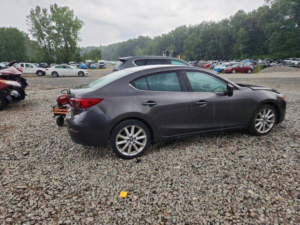 2017 MAZDA 3