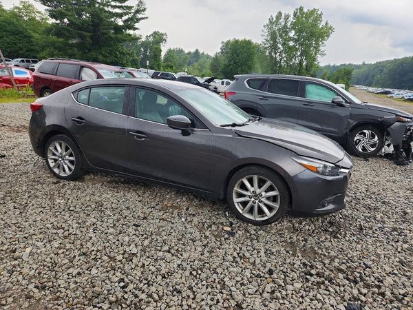 2017 MAZDA 3