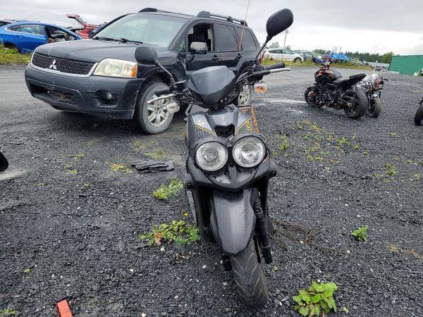 2017 YAMAHA SCOOTER