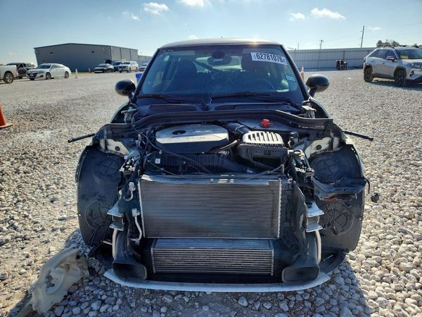 2017 MINI COOPER