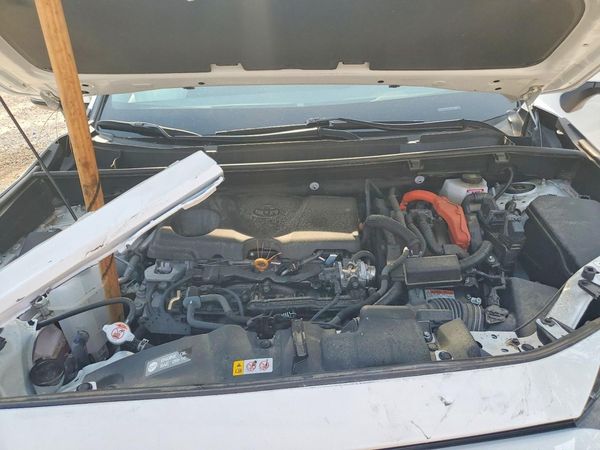2024 TOYOTA RAV4 LE — Engine bay