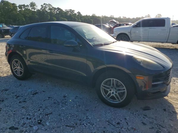 2019 PORSCHE MACAN