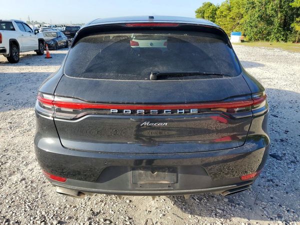 2019 PORSCHE MACAN