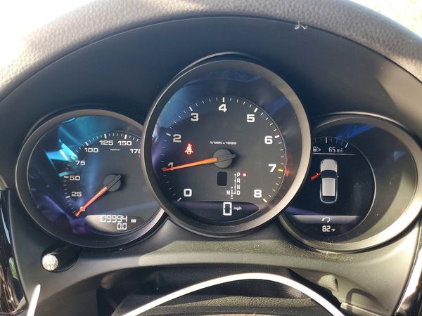 2019 PORSCHE MACAN