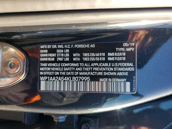 2019 PORSCHE MACAN