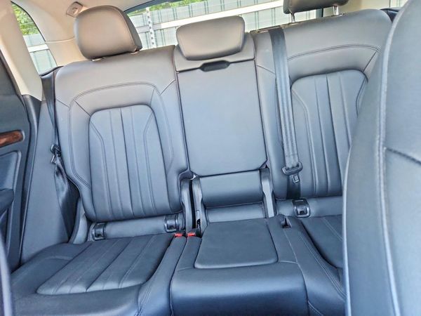 2018 AUDI Q5 quattro Premium
