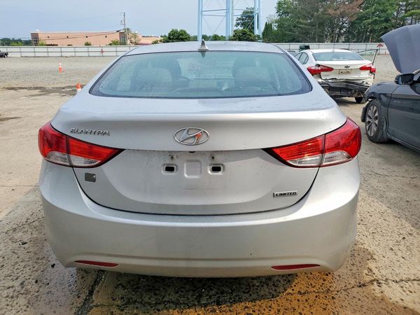 2013 HYUNDAI ELANTRA