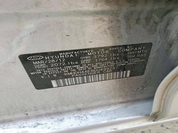 2013 HYUNDAI ELANTRA