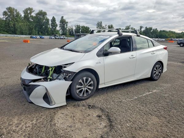2020 TOYOTA PRIUS