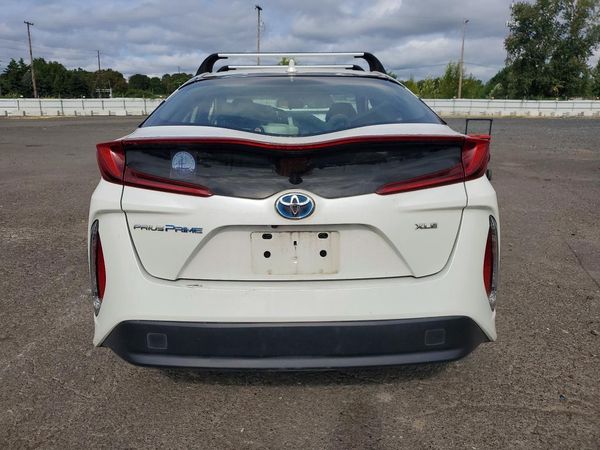 2020 TOYOTA PRIUS