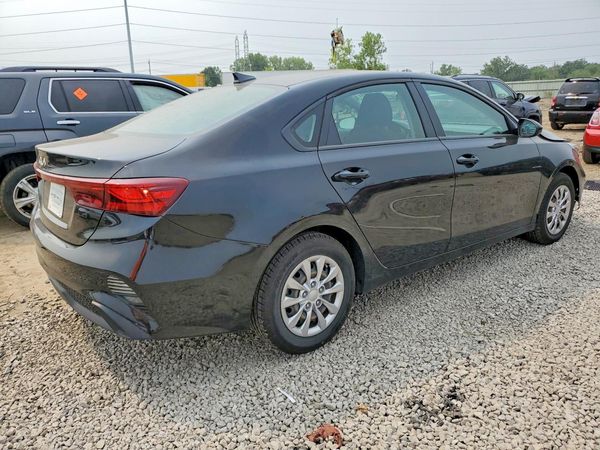 2022 KIA FORTE FE, LXS