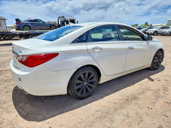 2012 HYUNDAI SONATA Middle level