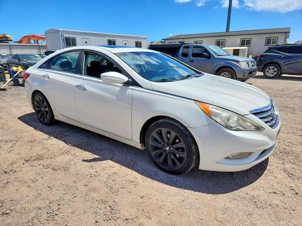 2012 HYUNDAI SONATA Middle level