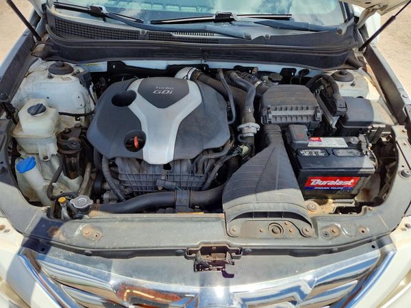 2012 HYUNDAI SONATA Middle level