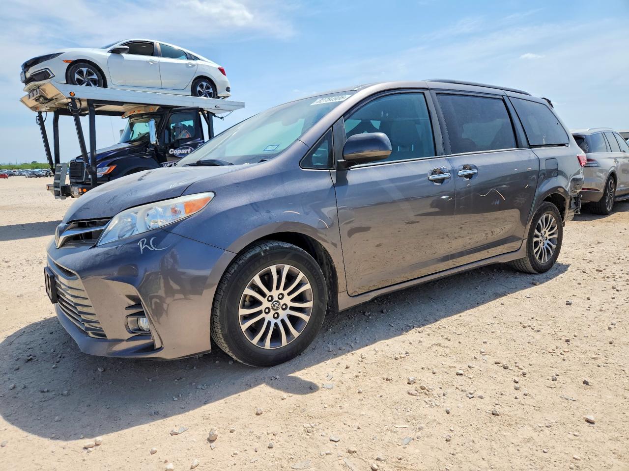 2020 TOYOTA SIENNA Q grade