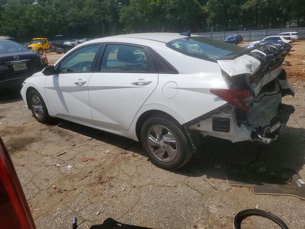 2024 HYUNDAI ELANTRA SE