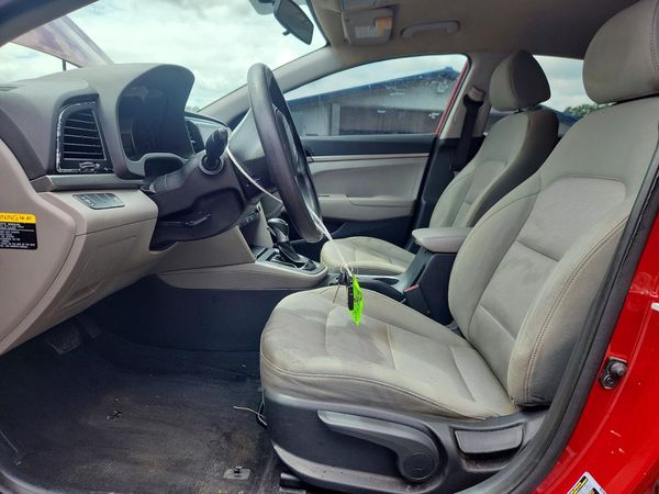 2017 HYUNDAI ELANTRA SE Base