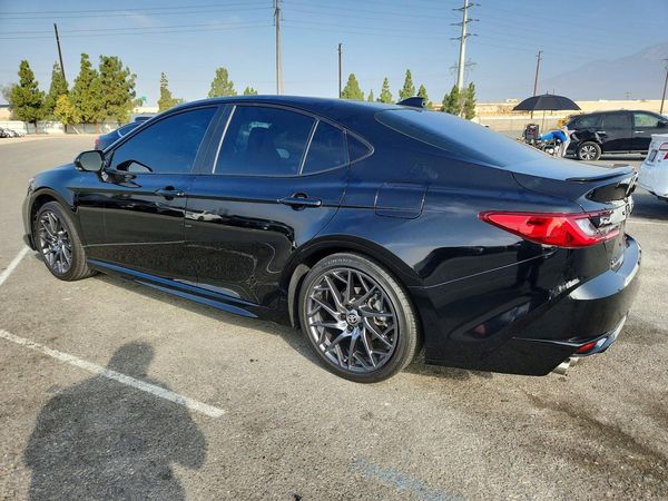 2025 TOYOTA CAMRY