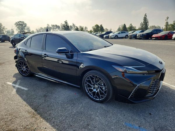 2025 TOYOTA CAMRY