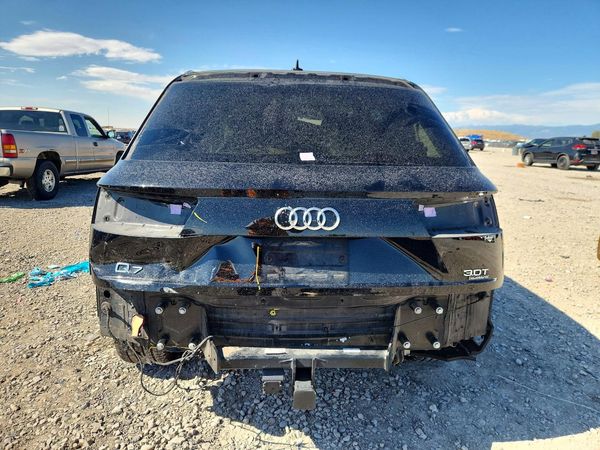 2018 AUDI Q7 quattro Premium Plus