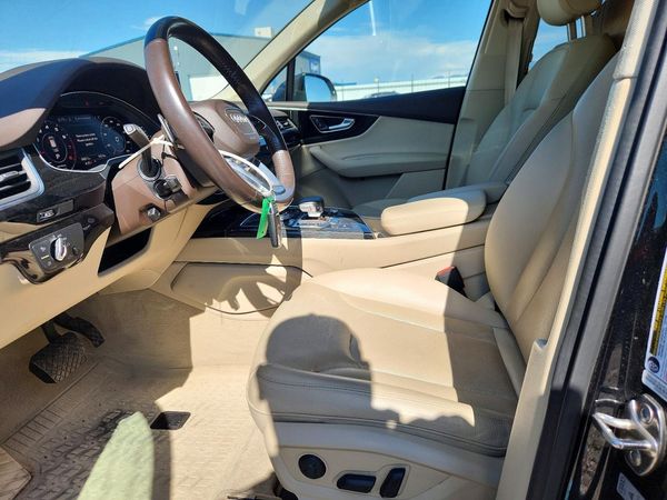 2018 AUDI Q7 quattro Premium Plus