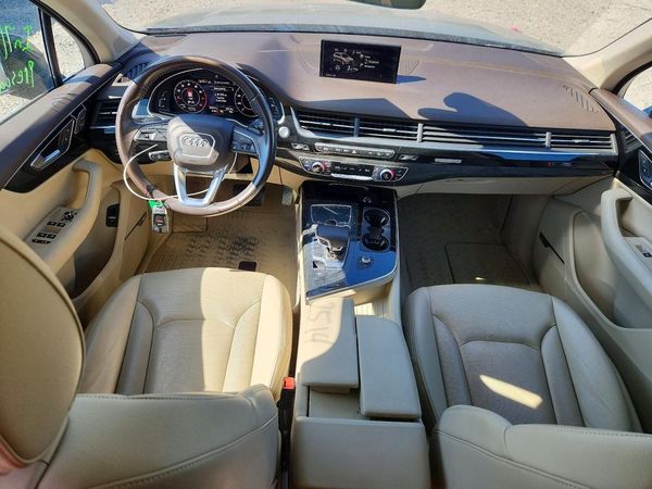 2018 AUDI Q7 quattro Premium Plus
