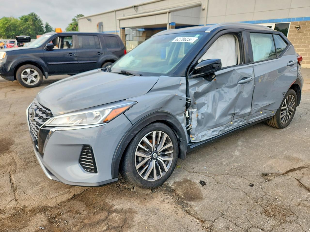 2021 NISSAN KICKS