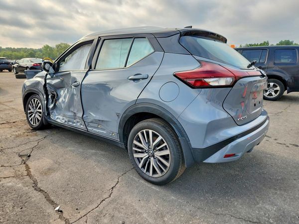 2021 NISSAN KICKS